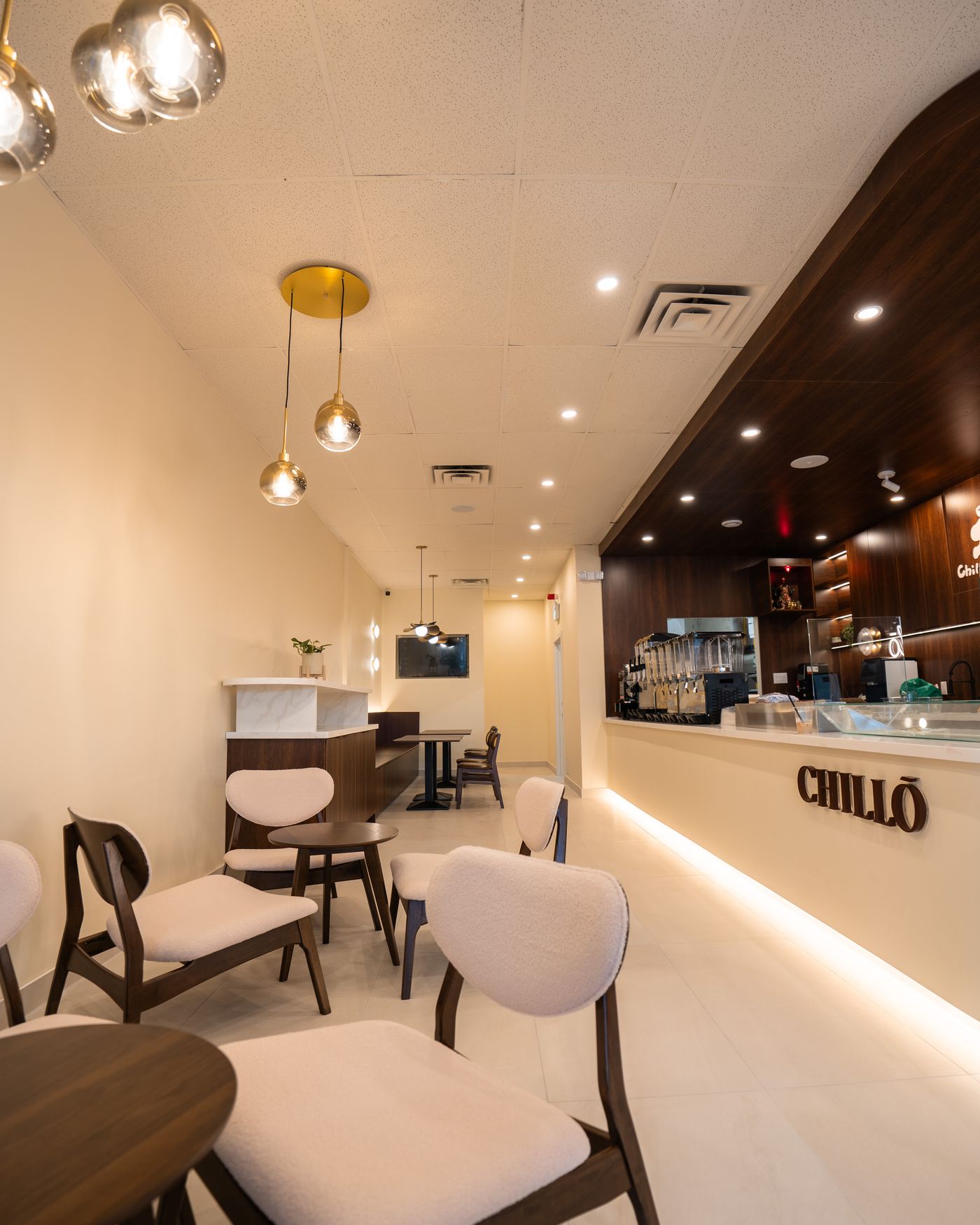 The counter and seating at Chillō café in Kanata